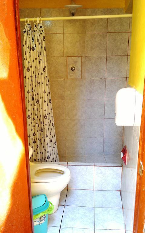 Friends House Bed & Breakfast Lima Bilik gambar