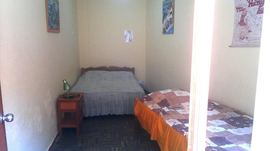 Friends House Bed & Breakfast Lima Bilik gambar