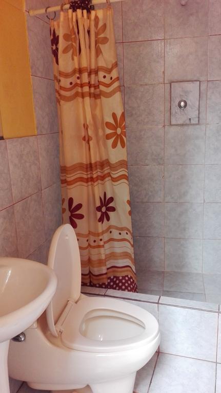 Friends House Bed & Breakfast Lima Luaran gambar