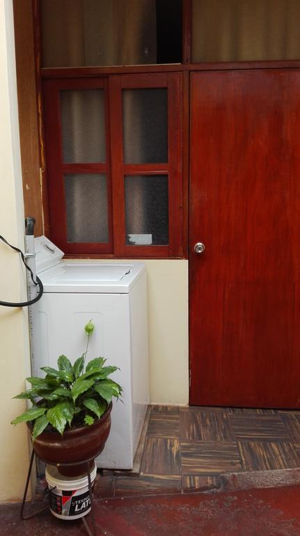 Friends House Bed & Breakfast Lima Luaran gambar